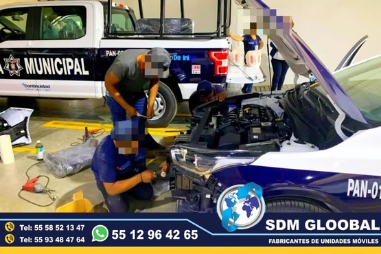 Fabricantes, Conversion, Equipamiento yVenta de Patrullas Pick Up, Fabricantes de Equipo y Accesorios Metalicos, Equipo Comunicacion, Luces auxiliares El equipamiento Pick-up es uno de los mas completos para patrulla, ya que cuenta con una gran variedad de accesorios metálicos, así como accesorios visual acústico. En cuestión de accesorios metálicos contamos con Tumbaburros, Roll Bar de 3 Arcos Tipo Com­­ando, Banca central con respaldo, Defensa Trasera Tipo Escalón. En la parte de accesorios visual acústico cuenta con Torreta, Sirena y Bocina, adicional mente se le puede agregar un Kit de Estrobos en faros Marca WHELEN, FEDERAL SIGNAL, EPCOM, somos fabricantes de patrullas.Somos una Empresa Mexicana líder en el Mercado con años de experiencia, especialistas en el Equipamiento de Patrullas Equipadas Cajas y Remolques Unidades Moviles Especiales de Seguridad, Rescate, Salvamento, Salud, Comunicacion, Higine, etc.,Somos fabribricantes directos, distribuidores en todo Mexico, comunicate y te atenderemos personalmente. contamos con las mejores marcas en el mecado