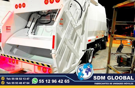 Fabricacion conversion, equipamiento y Venta de Unidades Moviles Medicas, Seguridad, Gobieno, Oficinas, Cobro, Rescate, Salvamento, Proteccion, Higiene, Traslado de Reos. Las unidades móviles especiales son vehículos adaptados para llevar servicios y atención a diferentes lugares, especialmente a zonas remotas o de difícil acceso. Estas unidades pueden ser utilizadas para diversos fines, como atención médica, educación, trámites gubernamentales, y más, llevando la atención directamente a la población.El término auto o moto Patrulla es utilizado para Patrullar un área concreta asignada. Su función primaria es servir de apoyo a los oficiales de Policía en sus tareas diarias como rondines y traslado de delincuentes. somos fabricantes de unidades moviles especiales.Beneficios de las unidades móviles especiales:Mayor alcance:Permiten llegar a poblaciones que no tienen fácil acceso a servicios o centros de atención. Mayor eficiencia:Ofrecen servicios de manera descentralizada, adaptándose a las necesidades de cada comunidad. Mayor impacto:Al acercar los servicios a la población, se genera un impacto positivo en la calidad de vida de las personas. Flexibilidad:Pueden adaptarse a diferentes tipos de vehículos (camiones, furgonetas, autobuses) dependiendo de las necesidades. Fabricacion conversion, equipamiento y Venta de Unidades Moviles Medicas, Seguridad, Gobieno, Oficinas, Cobro, Rescate, Salvamento, Proteccion, Higiene, Traslado de Reos. Las unidades móviles especiales son vehículos adaptados para llevar servicios y atención a diferentes lugares, especialmente a zonas remotas o de difícil acceso. Estas unidades pueden ser utilizadas para diversos fines, como atención médica, educación, trámites gubernamentales, y más, llevando la atención directamente a la población.El término auto o moto Patrulla es utilizado para Patrullar un área concreta asignada. Su función primaria es servir de apoyo a los oficiales de Policía en sus tareas diarias como rondines y traslado de delincuentes. somos fabricantes de unidades moviles especiales.Beneficios de las unidades móviles especiales:Mayor alcance:Permiten llegar a poblaciones que no tienen fácil acceso a servicios o centros de atención. Mayor eficiencia:Ofrecen servicios de manera descentralizada, adaptándose a las necesidades de cada comunidad. Mayor impacto:Al acercar los servicios a la población, se genera un impacto positivo en la calidad de vida de las personas. Flexibilidad:Pueden adaptarse a diferentes tipos de vehículos (camiones, furgonetas, autobuses) dependiendo de las necesidades.