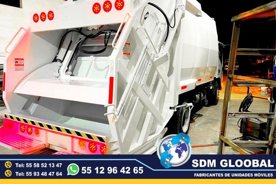 Fabricantes, Conversion, Equipamiento yVenta de Patrullas Pick Up, Fabricantes de Equipo y Accesorios Metalicos, Equipo Comunicacion, Luces auxiliares El equipamiento Pick-up es uno de los mas completos para patrulla, ya que cuenta con una gran variedad de accesorios metálicos, así como accesorios visual acústico. En cuestión de accesorios metálicos contamos con Tumbaburros, Roll Bar de 3 Arcos Tipo Com­­ando, Banca central con respaldo, Defensa Trasera Tipo Escalón. En la parte de accesorios visual acústico cuenta con Torreta, Sirena y Bocina, adicional mente se le puede agregar un Kit de Estrobos en faros Marca WHELEN, FEDERAL SIGNAL, EPCOM, somos fabricantes de patrullas.Somos una Empresa Mexicana líder en el Mercado con años de experiencia, especialistas en el Equipamiento de Patrullas Equipadas Cajas y Remolques Unidades Moviles Especiales de Seguridad, Rescate, Salvamento, Salud, Comunicacion, Higine, etc.,Somos fabribricantes directos, distribuidores en todo Mexico, comunicate y te atenderemos personalmente. contamos con las mejores marcas en el mecado